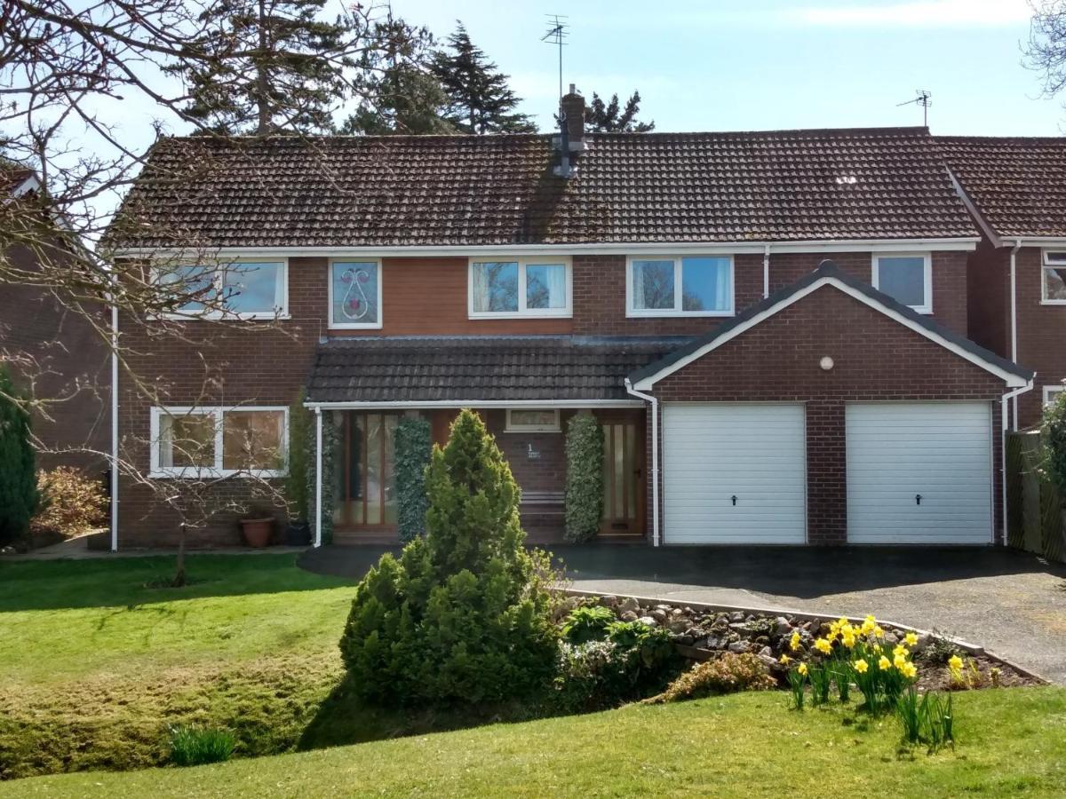 Nant Gloyw Oswestry Panzió Kültér fotó